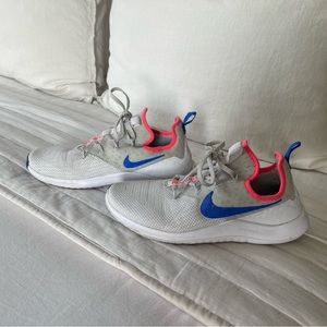 Nike Size 9.5 Women’s Free Tr8 Shoes
